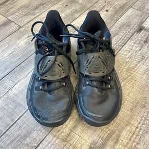 Mens-Nike Kylie Low 2 Basketball shoes/sneakers